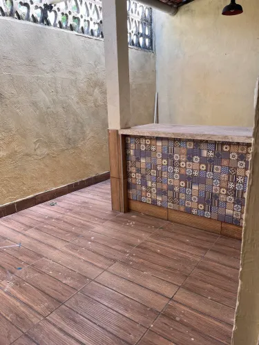 Linda casa em condomínio, por temporada, ha 100 metro da praia no cumbuco.