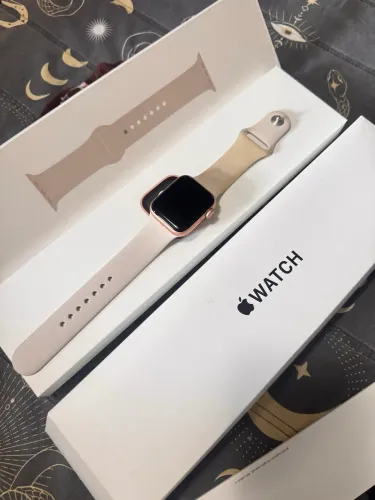 Apple Watch SE 40 mm Gold