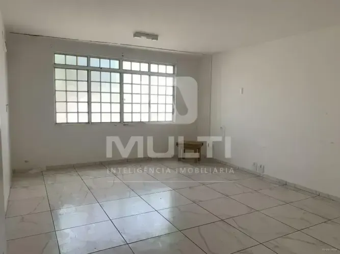 Prédio - DANIEL FONSECA