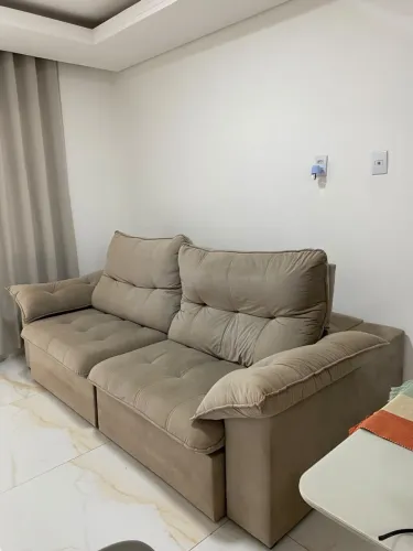 Sofá retrátil e reclinável 2,50 m - Bege - Excelente estado
