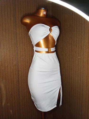 Roupa novas , desfazendo da loja 