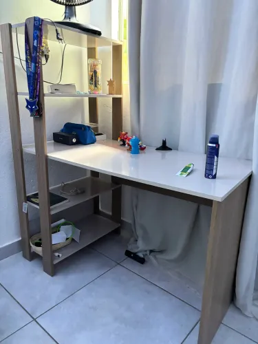 Mesa de escritório e cadeira NOVOS