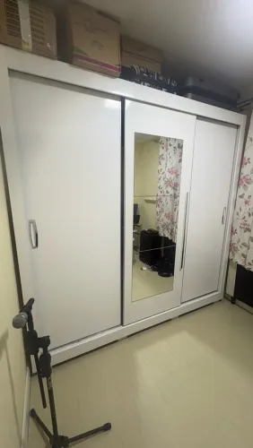 Guarda roupas Casal Branco com Espelho