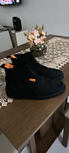 Bota masculina