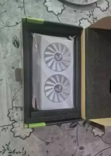 Placa de video branca rx580 de 8 gb  pra vender logo posso levar ela ate aracaju 