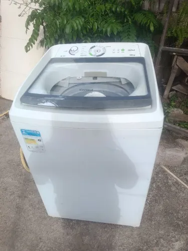 Máquina de lavar para retirar peças