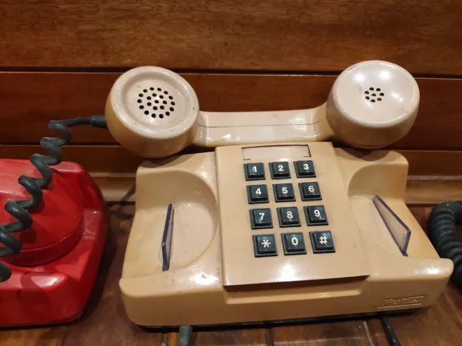 Telefone bem antigos