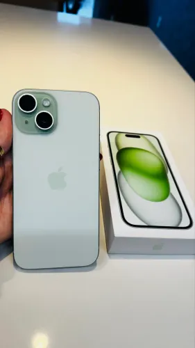 iPhone 15  256GB
