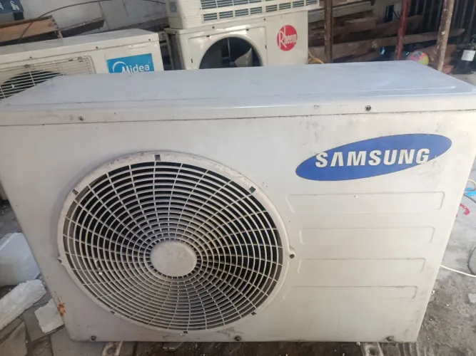 Condensadora Samsung 24.000 BTUs R22