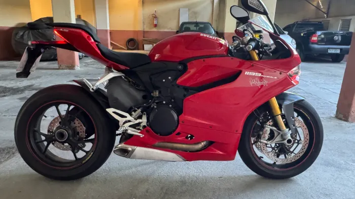 Ducati Panigale 1199 S 14/14 -Baixa Km 