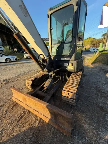 Mini Escavadeira BobCat 2013 E42Z 