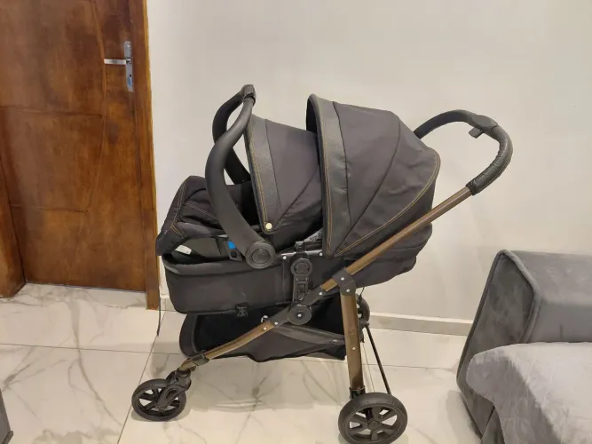 Vendo carrinho Galzerano Moisés acompanha bebê conforto 