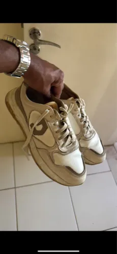 Sneaker democrata 40