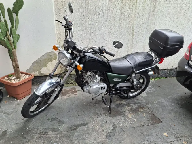 Moto intruder 2011