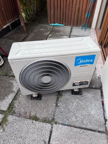 Ar condicionado midea 9000 btus (com defeito)