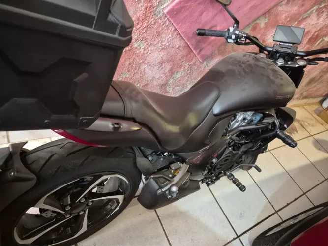 Moto de garagem. Andei 3 vezes.