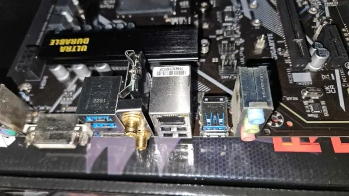 KIT UPGRADE RYZEN 7 5700X GIGABYTE B550M DS3H AC SSD NVME SAMSUNG 512gb