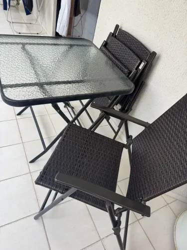 Conjunto mesa e cadeiras
