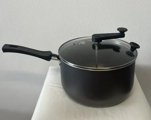 Pipoqueira Antiaderente MTA 3,6L com Tampa de Vidro - Linha Cristal