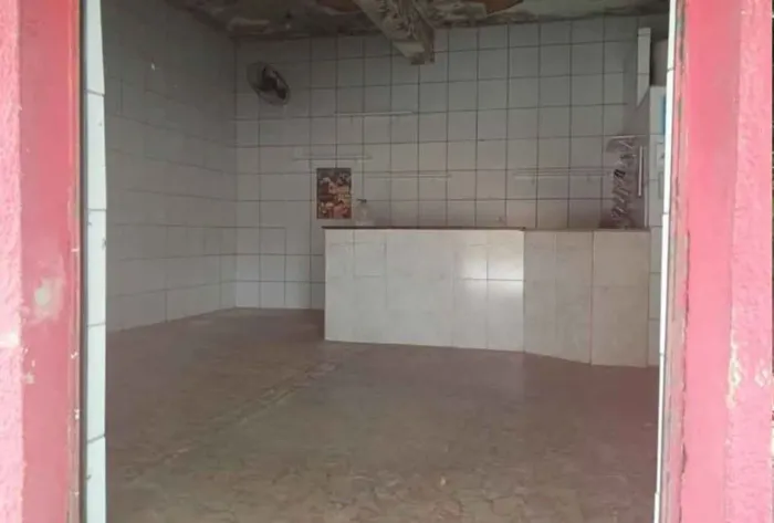 Kitnet/ Studio com 1 Quarto(s) e 1 banheiro(s) para Alugar, 36 m² por R$ 722 / Mês