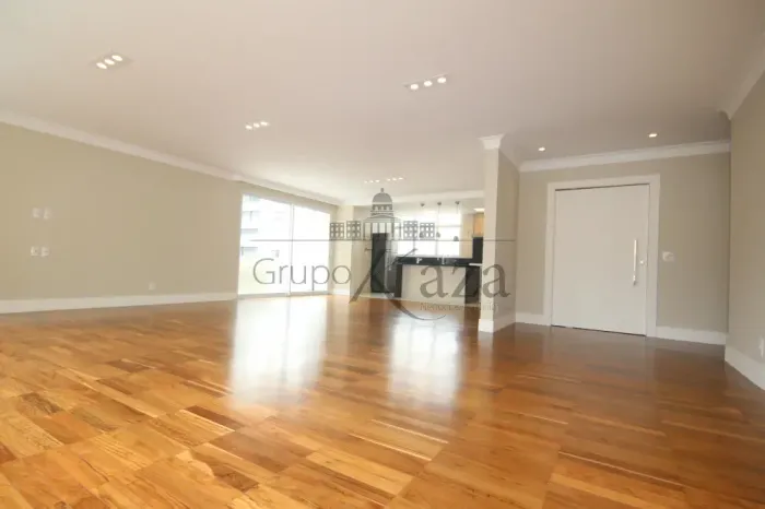 Excelente apartamento reformado