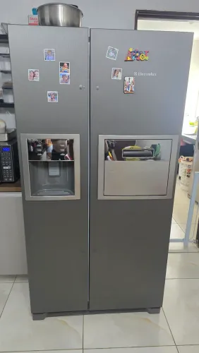 Geladeira Side by side Electrolux