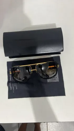 Óculos de sol de marca americana novo