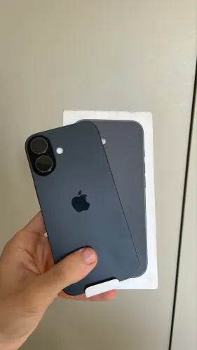 iPhone 17