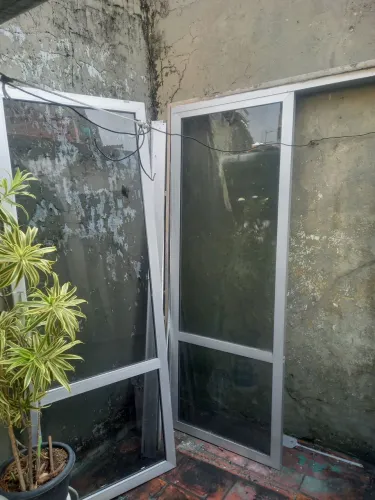 Vendo porta de correr alumínio