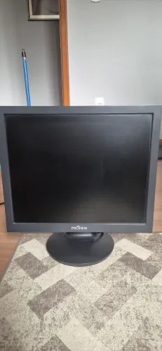 Monitor com defeito