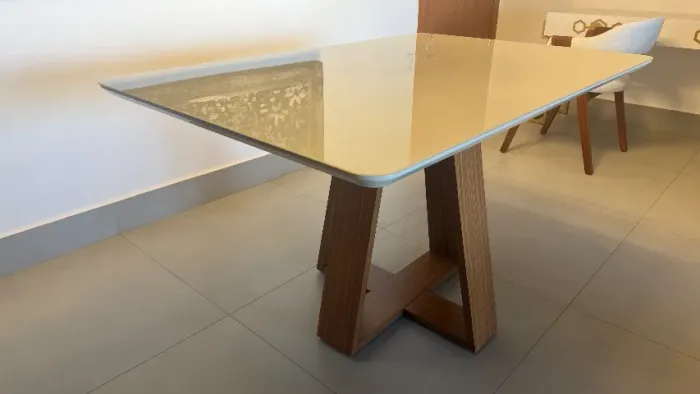 Mesa de Jantar Vidro e Madeira 1,40 x 0,80 