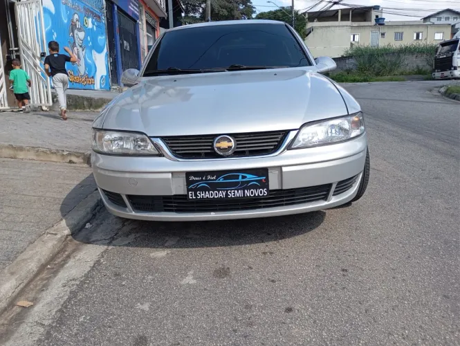 Chevrolet Vectra CD 2.2 16V / 2.0 16V Mec./aut. 2004