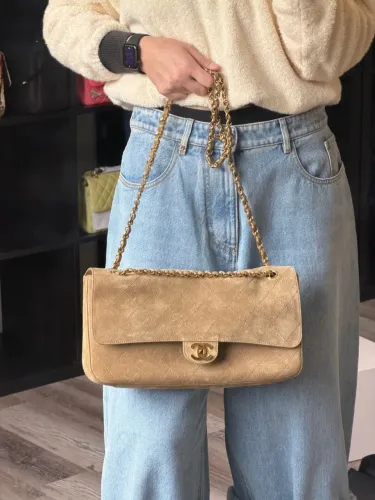 Bolsa bege couro camurça legítimo tamanho médio souplissimo Chanel italiana