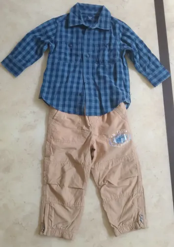 Desapego GAP tamanho 2 - conjunto usado calça marrom caramelo + camisa xadrez azul