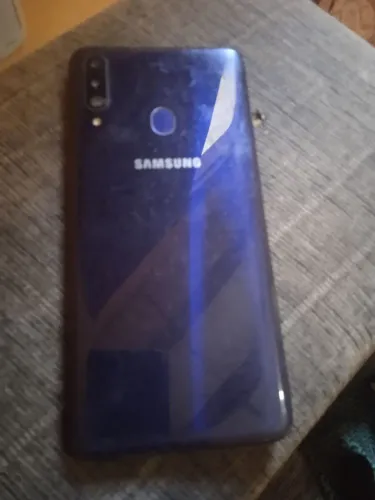 Vendo A20s para retiradas de peças ou troca de tela 