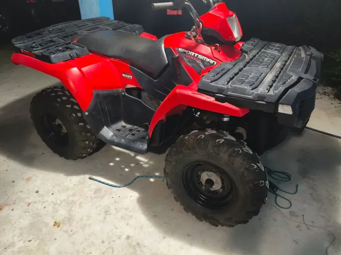 Quadriciclo Polaris 500 cc 4x4