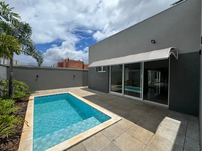 Casa para locação no condomínio Residencial Alphaville em Bauru-SP.