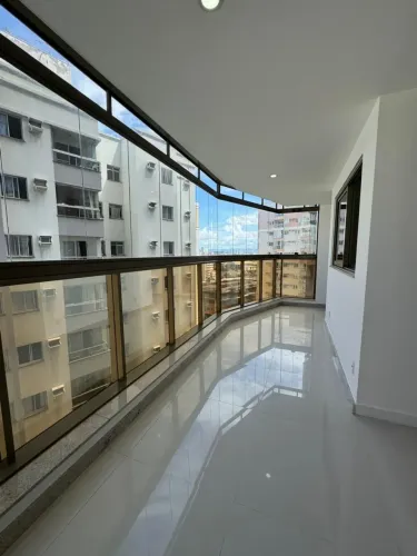 Ed. Maximus Apartamento 2 Quartos Alto Padrão e Lazer completo na Praia de Itapoã!
