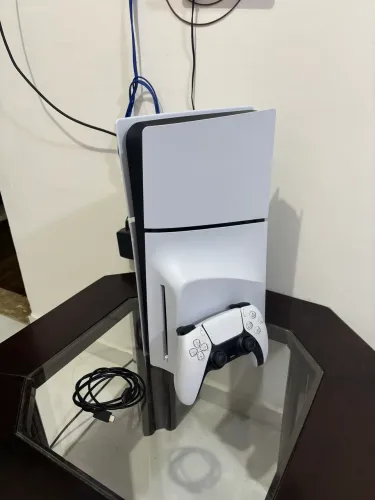 PlayStation 5 Slim 1TB + PS Plus Deluxe + Controle da Caixa + Jogos