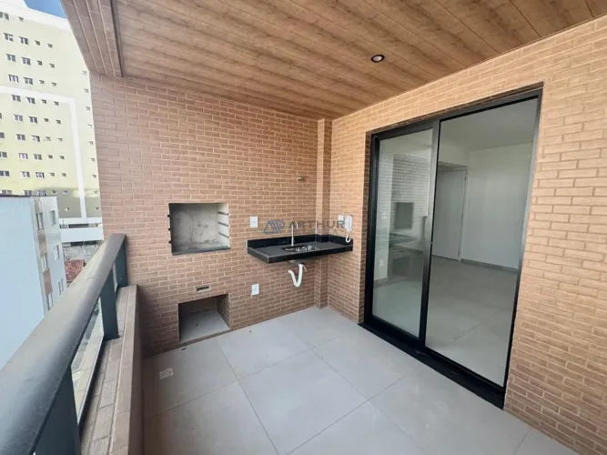 Apartamento à venda em Praia Grande no Boqueirão com 2 Suites