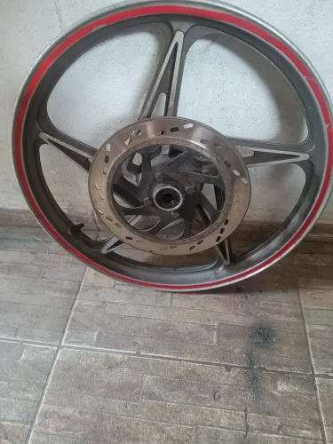 Roda da Suzuki YES