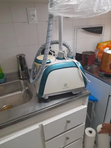 Passadeira a vapor Electrolux 220 voltz