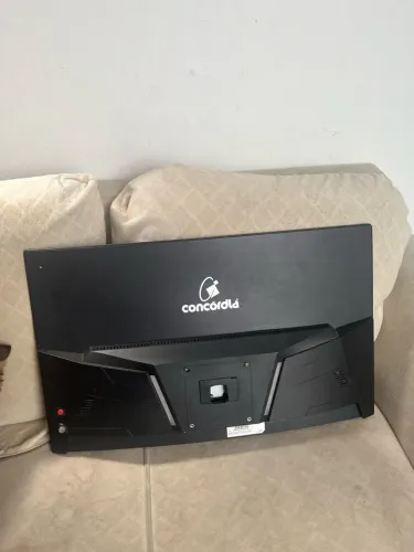 OPORTUNIDADE PARA MONITOR PARA RETIRADA DE PEÇAS 
