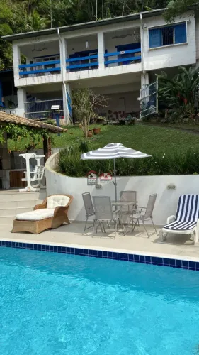 Casa Ampla e Aconchegante com Arquitetura Única Perto da Praia