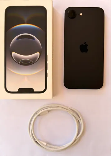 iPhone 16e