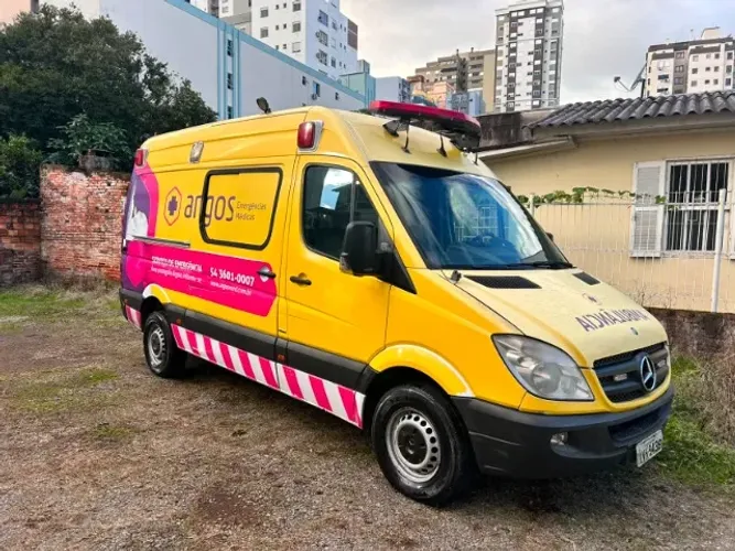 Mercedes-Benz Sprinter 415 Furgão Lon.t.alto 2.2 Dies 2013