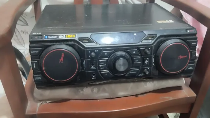 LG CJ87 XBOOM 1800 RMS para retirada de peças ou para concerto