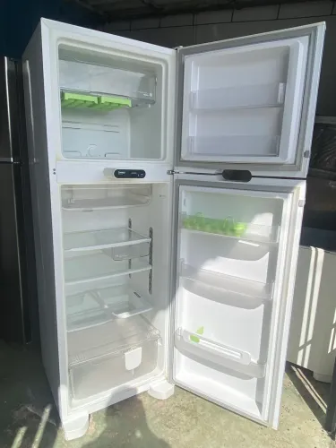 Geladeira Consul Frost free funcionando perfeitamente 