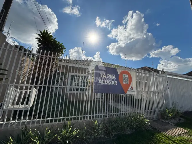 EXCELENTE CASA NA VILA ESTRELA