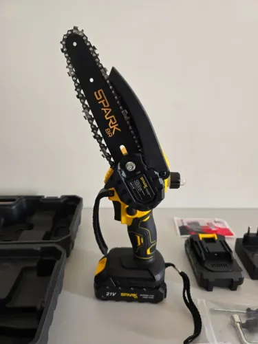 Kit Mini Serra 6 Polegadas Motosserra Eletrica Spark Br Portatil 2 Baterias Recarregável